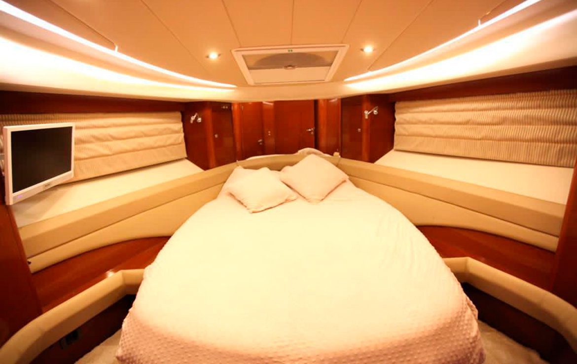 Alanya Yacht Rental 22m Princess 56